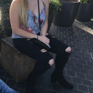 Black ripped hollister skinny jeans